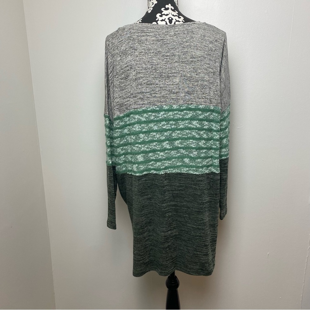 Umgee NWT Color Block Striped Front Knotted Hem T… - image 10